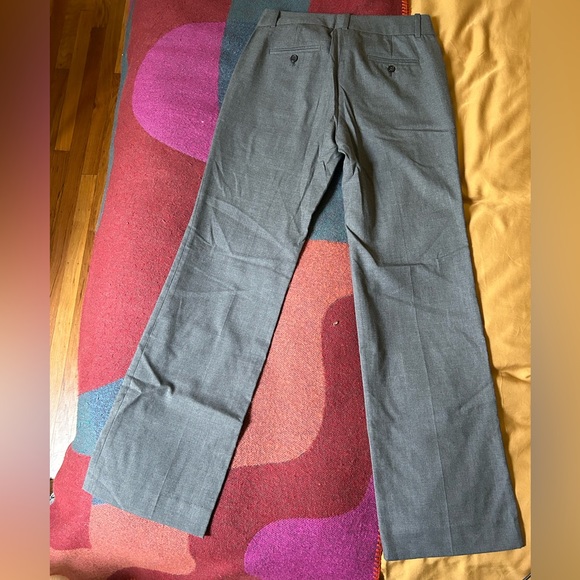 J Crew women’s slacks in medium grey 100% wool - Picture 2 of 5